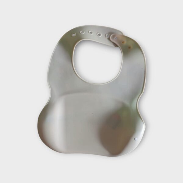 Babero de Silicona para Bebé – Con Bolsillo Recolector de Comida - Imagen 3